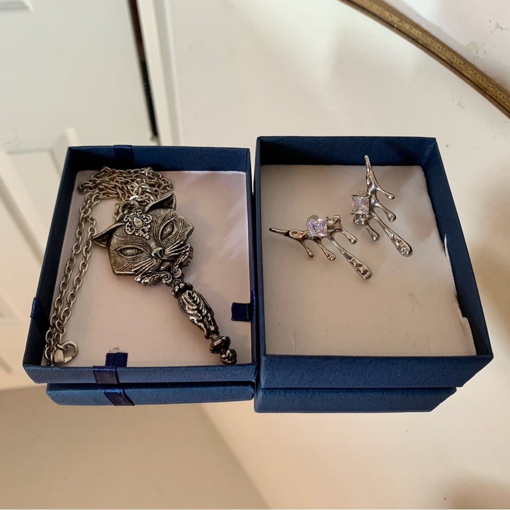 Mirror cat necklace and earring set